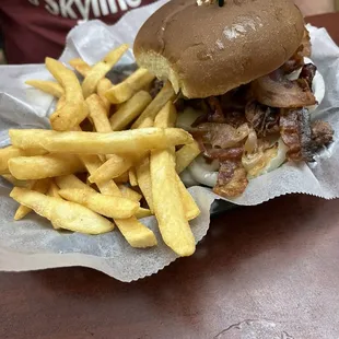 Bacon "ton" burger, hand formed patty