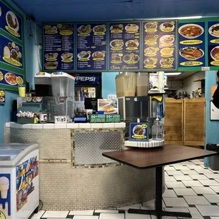 the interior of a fast food restaurant