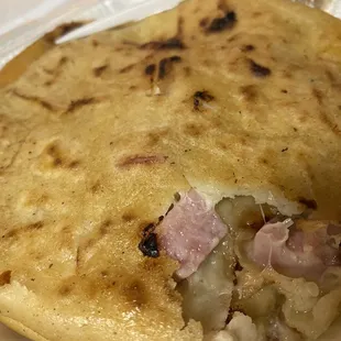 Pupusa jamon