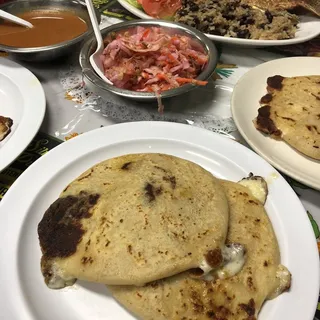 Revuelta Pupusa