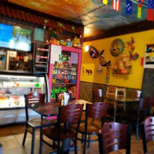 Inside the restaurant nicely decorated.