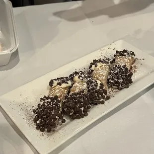 Cannoli's