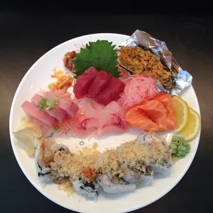 Lunch special:  sashimi deluxe