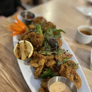 Chicharon marino (calamari and onion rings)