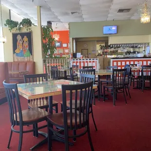 Beautiful clean interior with nice lighting and decor.