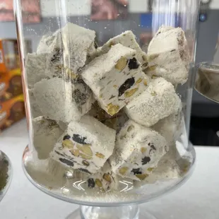 Nougat candy