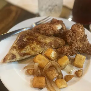 Breakfast buffet options chicken tenders, French Toast, fried potatoes