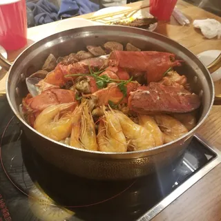 Seafood Carnival Pot Combo
