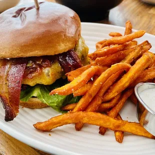 Simmzy's Burger with added Candied Bacon