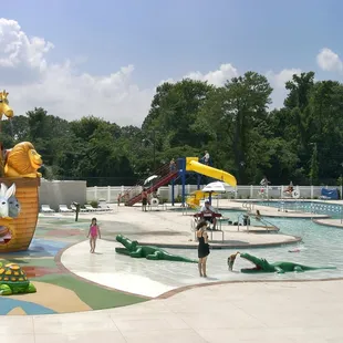 Simon Family JCC outdoor water park in Virginia Beach, VA.