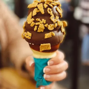 S&apos;mores dipped cone