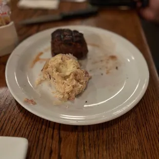 Filet mignon and garlic mashed potatoes