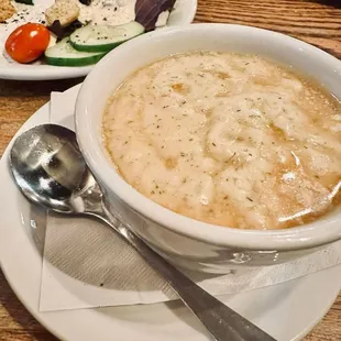 Salad with house dressing and she-crab soup