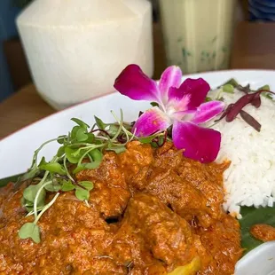 Happy World Coconut Day! Picture by @itsfoodandpooch.