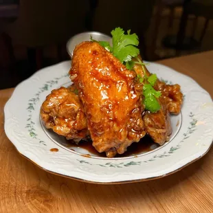 Lekker Chicken Wings. Pic by @lisaeatsla
