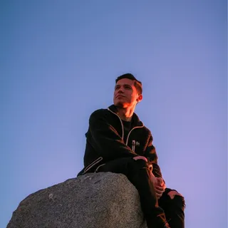 Chris R.