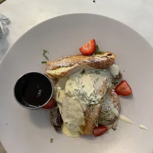 BRIOCHE FRENCH TOAST WITH CHAMPAGNE SABAYON
