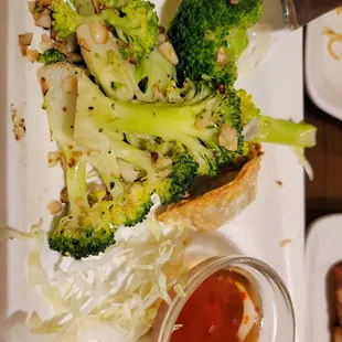 Broccoli stirfry (and a remnant potsticker)