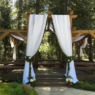 ramen and noodles, outside