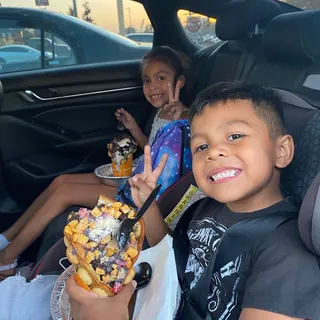 Bubble Waffle with toppings up to 2