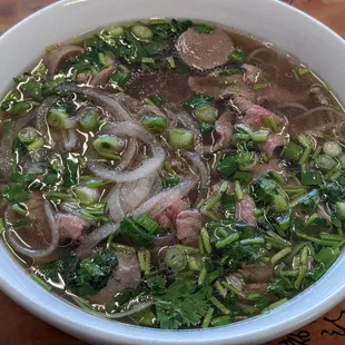 P6 - steak and meatball pho