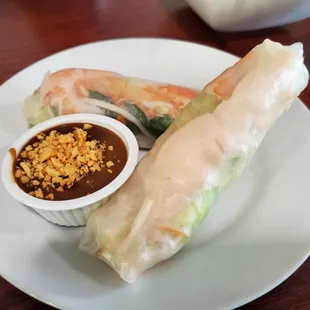 Shrimp fresh rolls