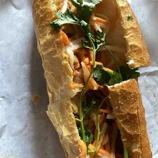 Lemongrass tofu bahn mi with peanut