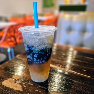 Honey green tea with toppings