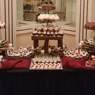 &quot;Red, Burlap &amp; Bling&quot; Wedding