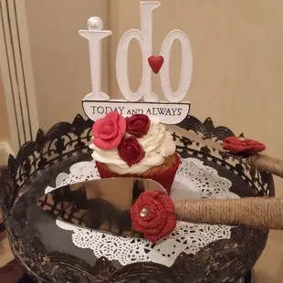 &quot;Red, Burlap, and Bling&quot; Wedding