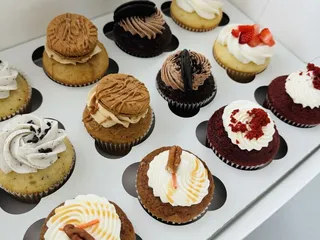 Champagne & Cupcakes