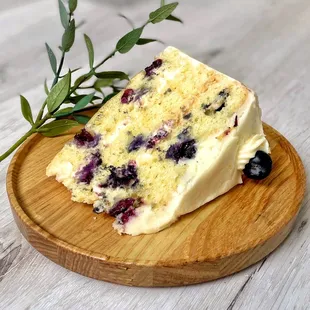 Lemon Blueberry Cake (IG: Hangryforwhat)