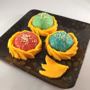 Mango with sticky rice