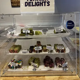 sushi and sashimi, interior