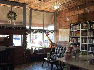 Paper Pages Books & Stuff