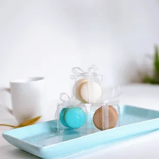 We offer macarons in a variety of flavors and colors. Our macarons make great gifts, party favors, table placeholders, and thank you options