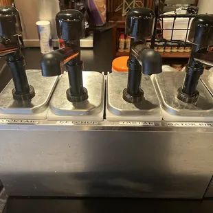 Sauces for meals onsite: cocktail, ketchup, tartar, gator bbq