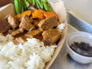 Taglish Filipino American Kitchen