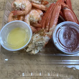 Steamed shrimp and snow crab