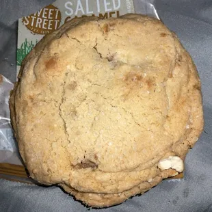 Caramel cookie