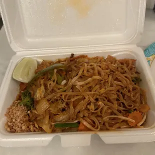 pad Thai mild spicy with a kick