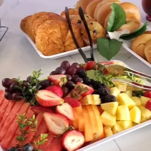 Fresh Seasonal Fruit Platter