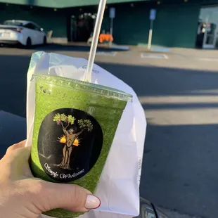 Refresh smoothie. Exactly what I needed to soothe my achy belly.