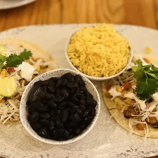 Inspiration Tacos - vegetarian tacos with cauliflower and chickpeas. Yummy.
