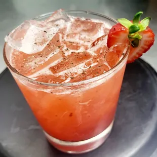 Fresa 405
Vodka, Strawberries, lemon
