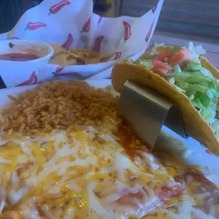 Crispy Beef Taco in a V-shaped support ... so clever!