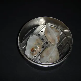steamed shrimp in a steamerer