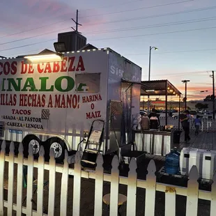 6:30pm, OCTOBER 22ND, 2021 TACOS SINALOA IS OPEN....THEY NEVER CLOSED!!!