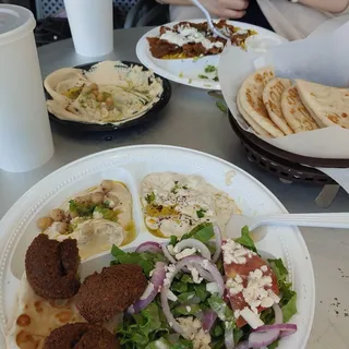 Mazzah Platter (Sampler) Pita