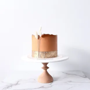 Designer cake - golden hour with bunny tails